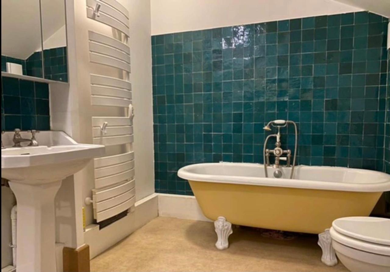 Ferienwohnung Le Jacuzzi De Marie Tourcoing Exterior foto